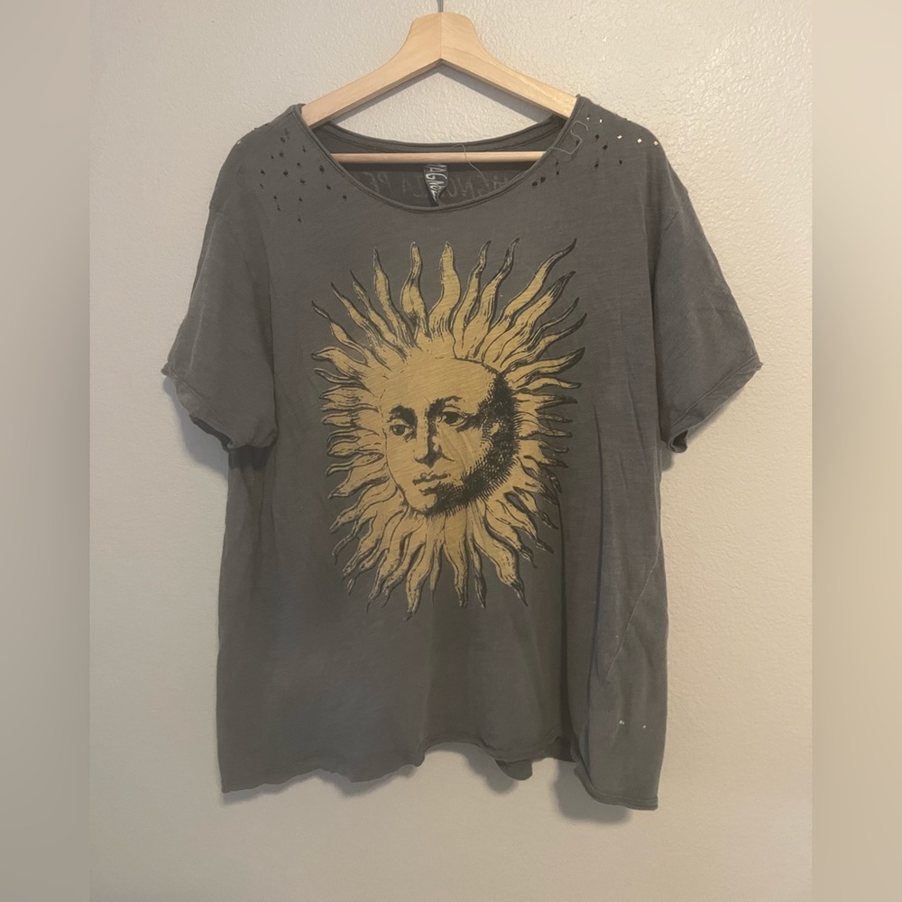 Magnolia Pearl sun tee